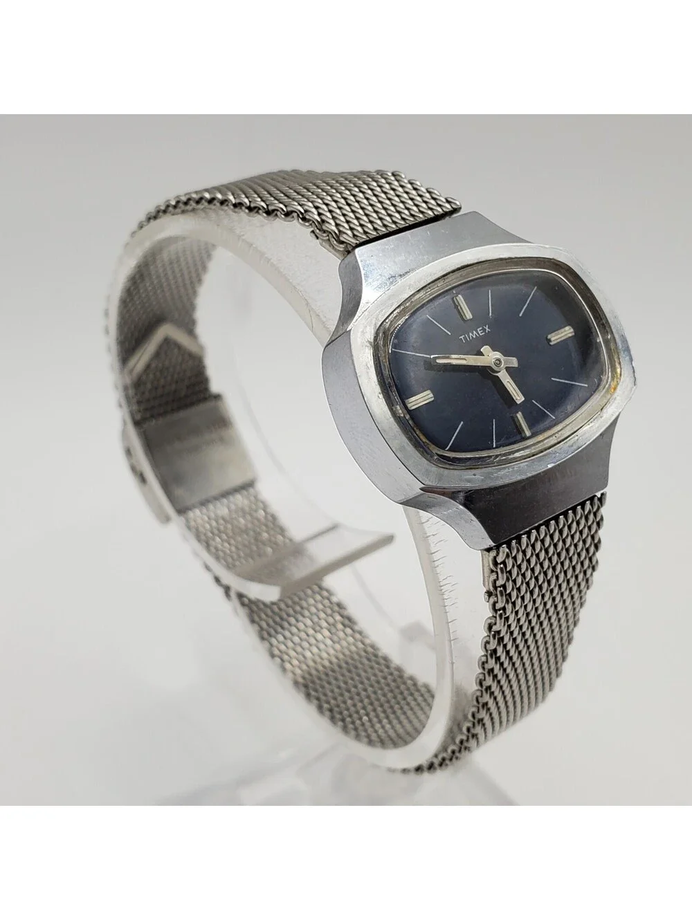 Vintage Timex Mechanical Womens Watch Running  26mm Blue Dial Silver Tone